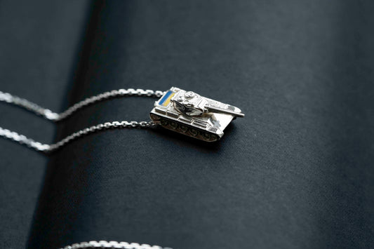 Necklace "Ukrainian tank" with flag