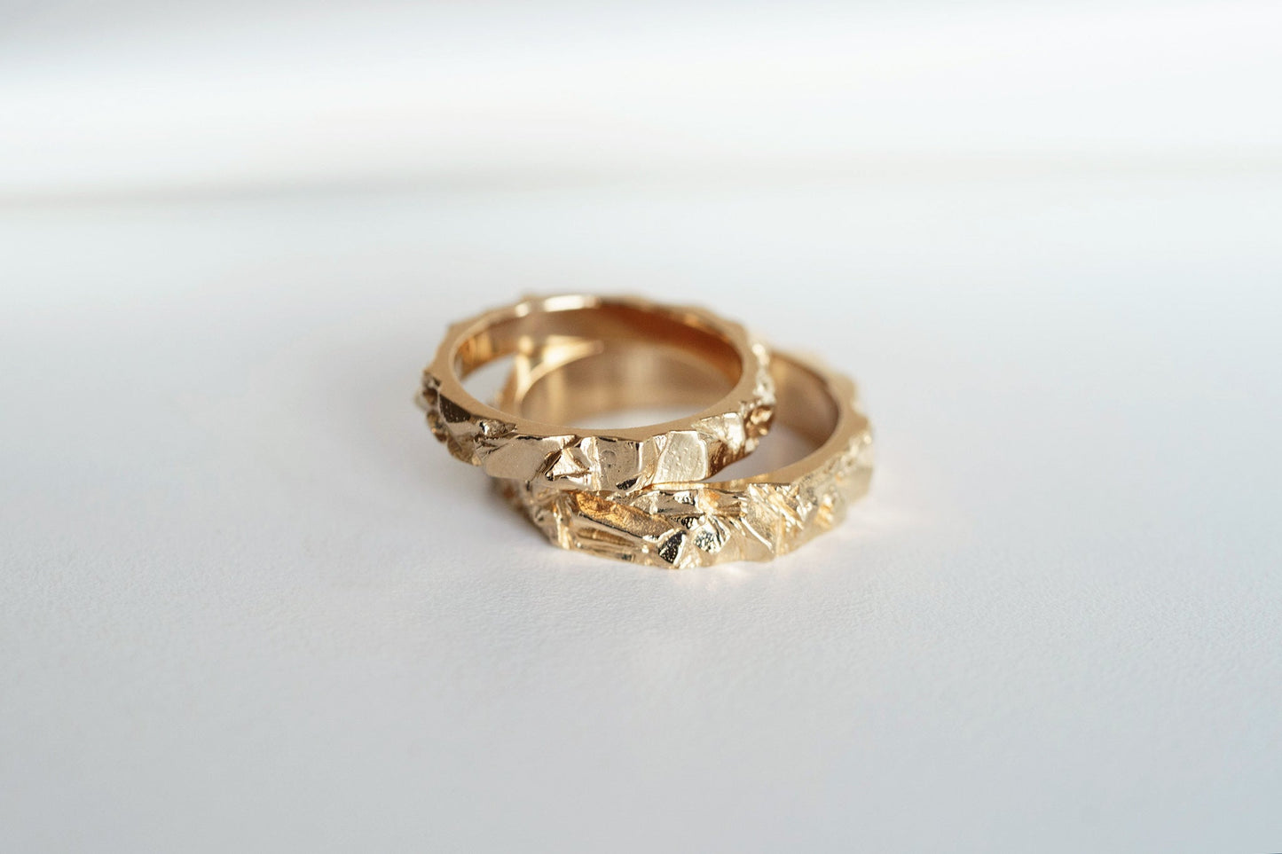 Wedding ring "Granite rock" light (5 mm)