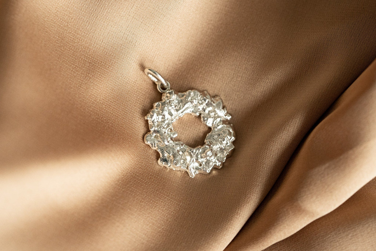 Pendant "Asteroid cluster"