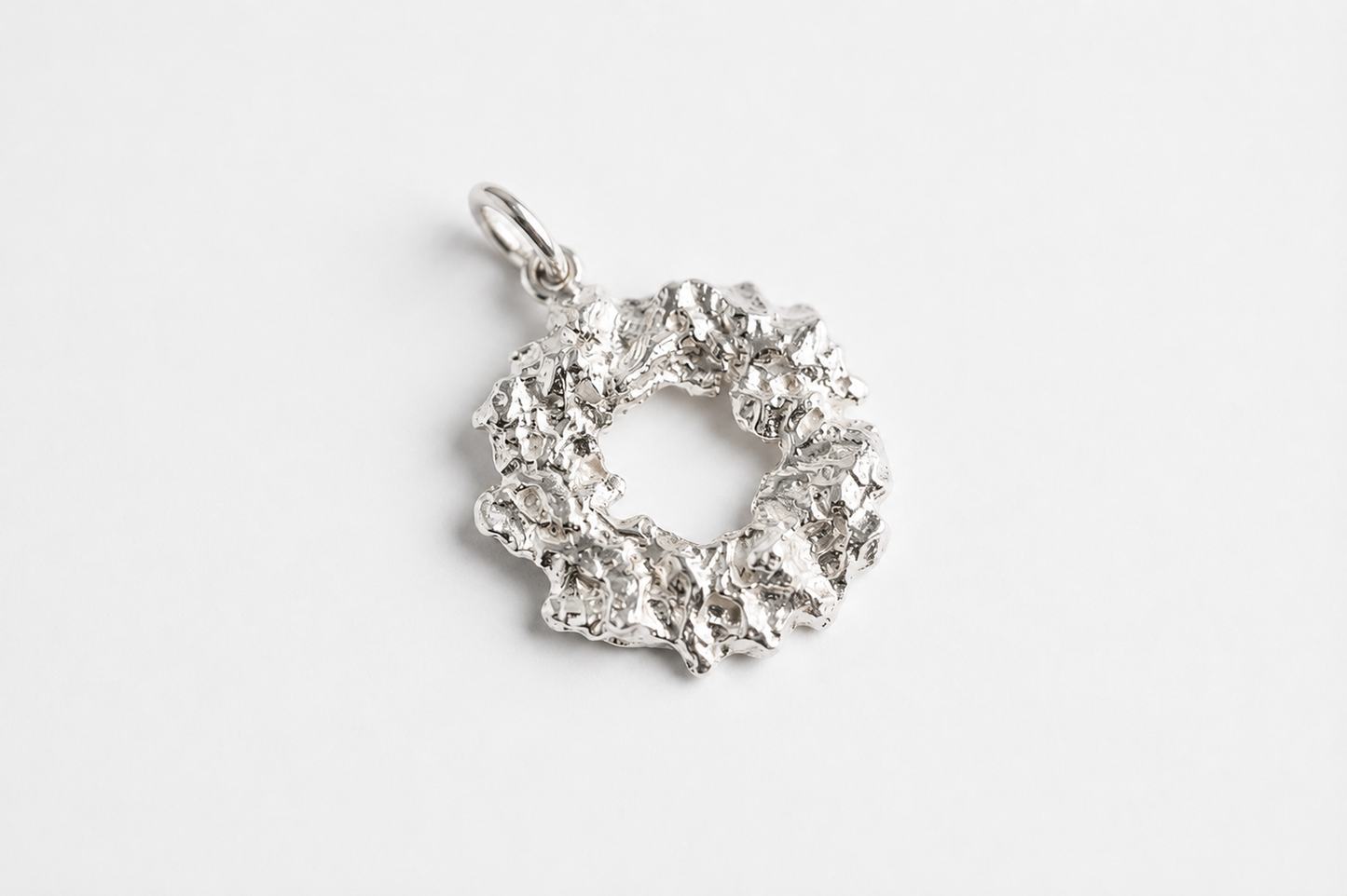 Pendant "Asteroid cluster"
