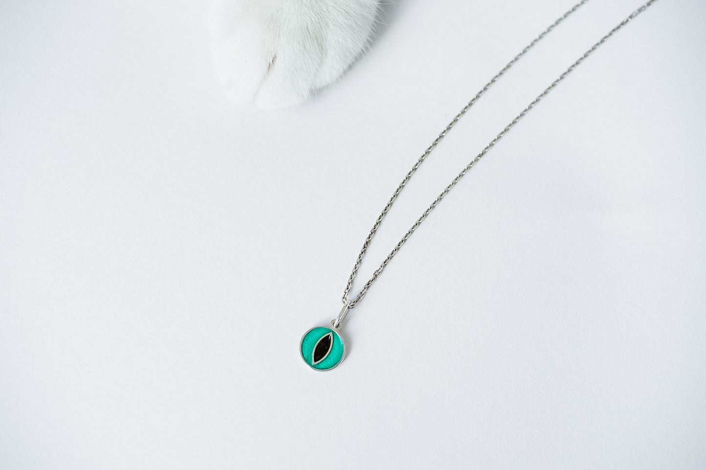 Pendant "Cat’s Eye" with enamel