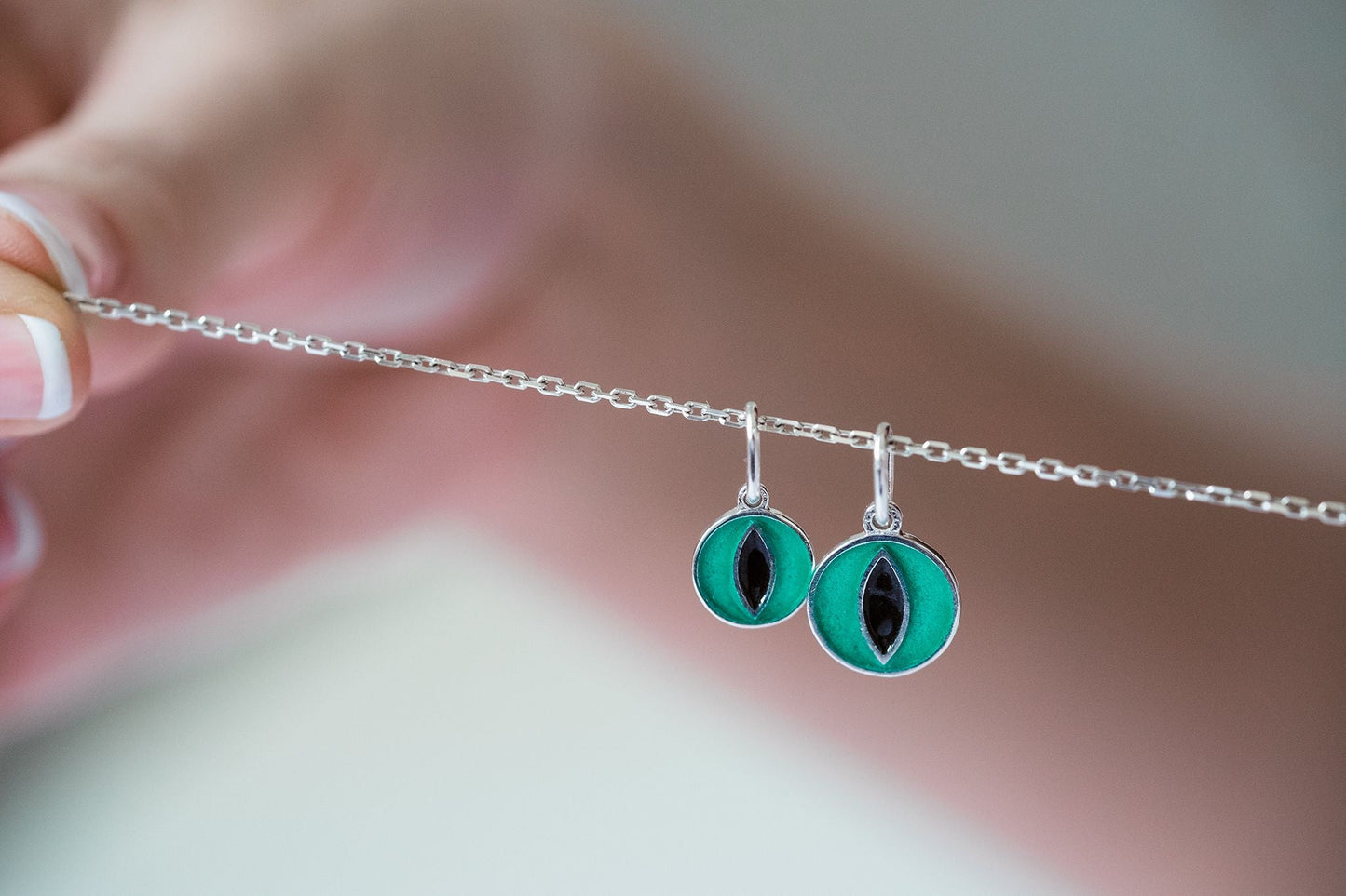 Pendant "Cat’s Eye" with enamel