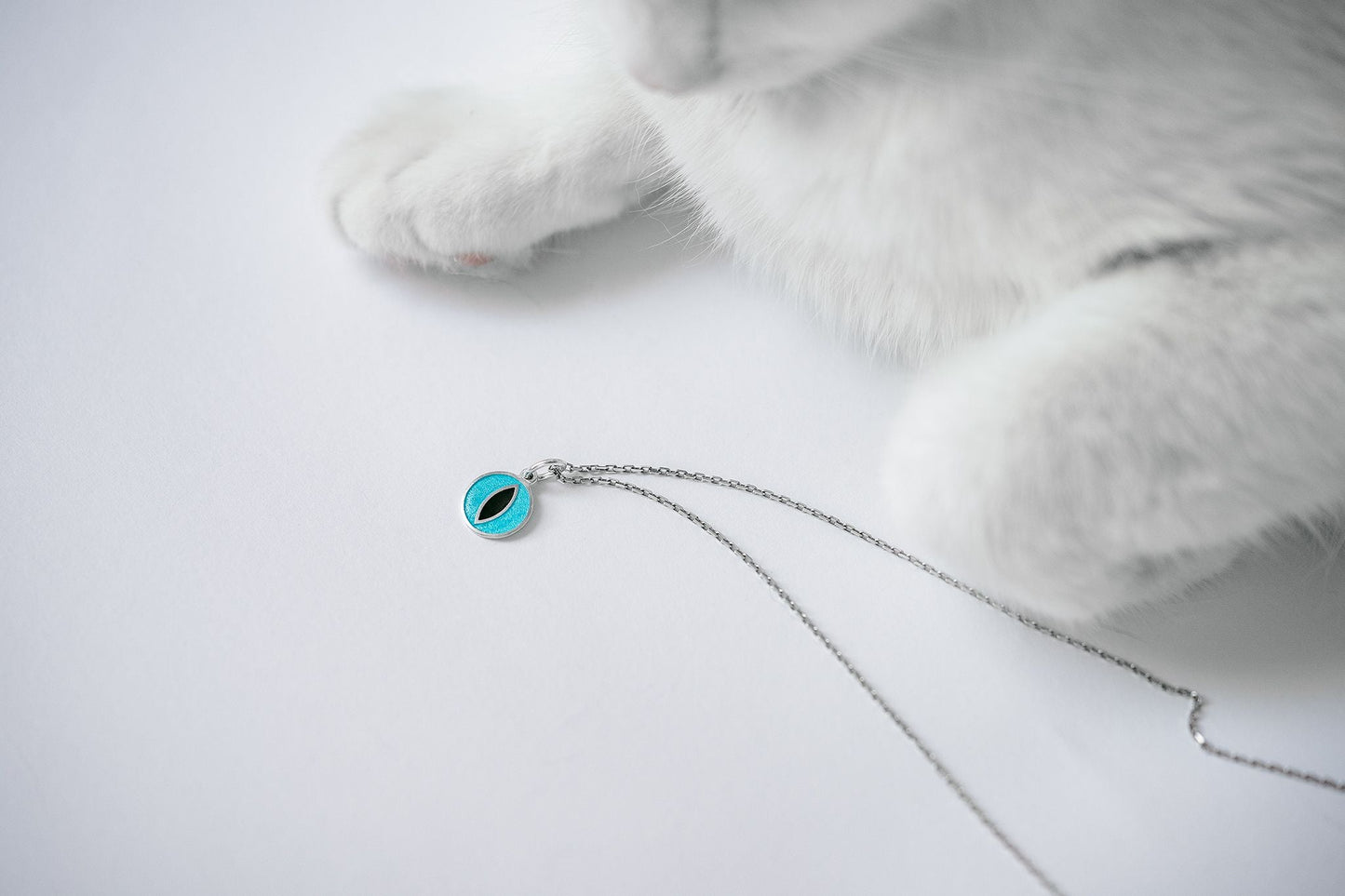 Pendant "Cat’s Eye" with enamel