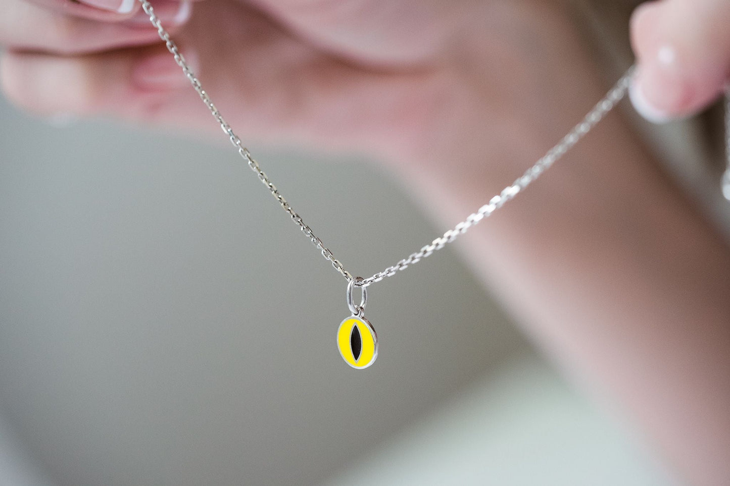 Pendant "Cat’s Eye" with enamel