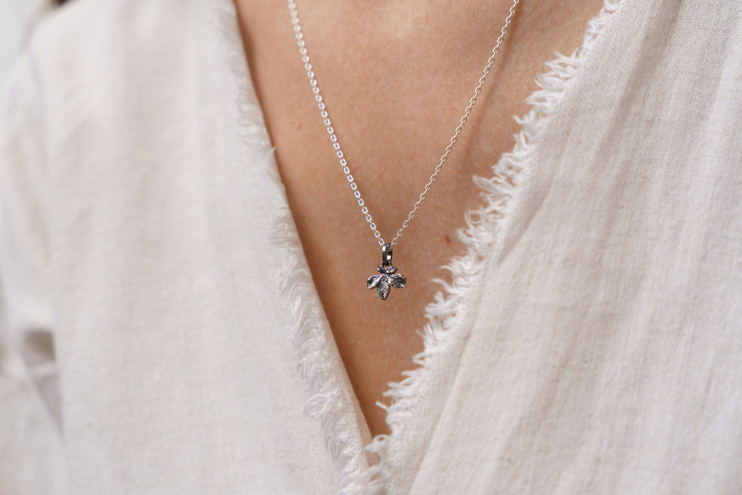 Pendant “Chestnut leaf” (10 mm) blackened