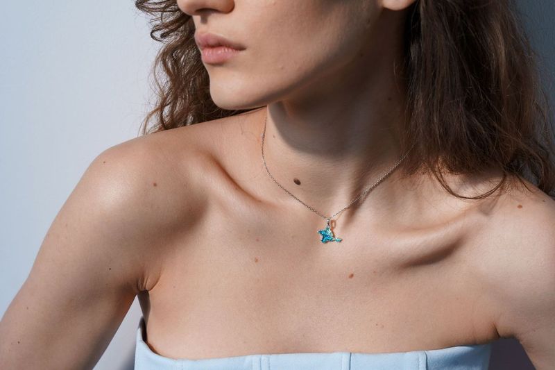 Pendant "Crimea" textured with emerald enamel