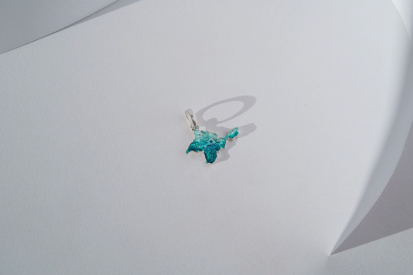 Pendant "Crimea" textured with emerald enamel