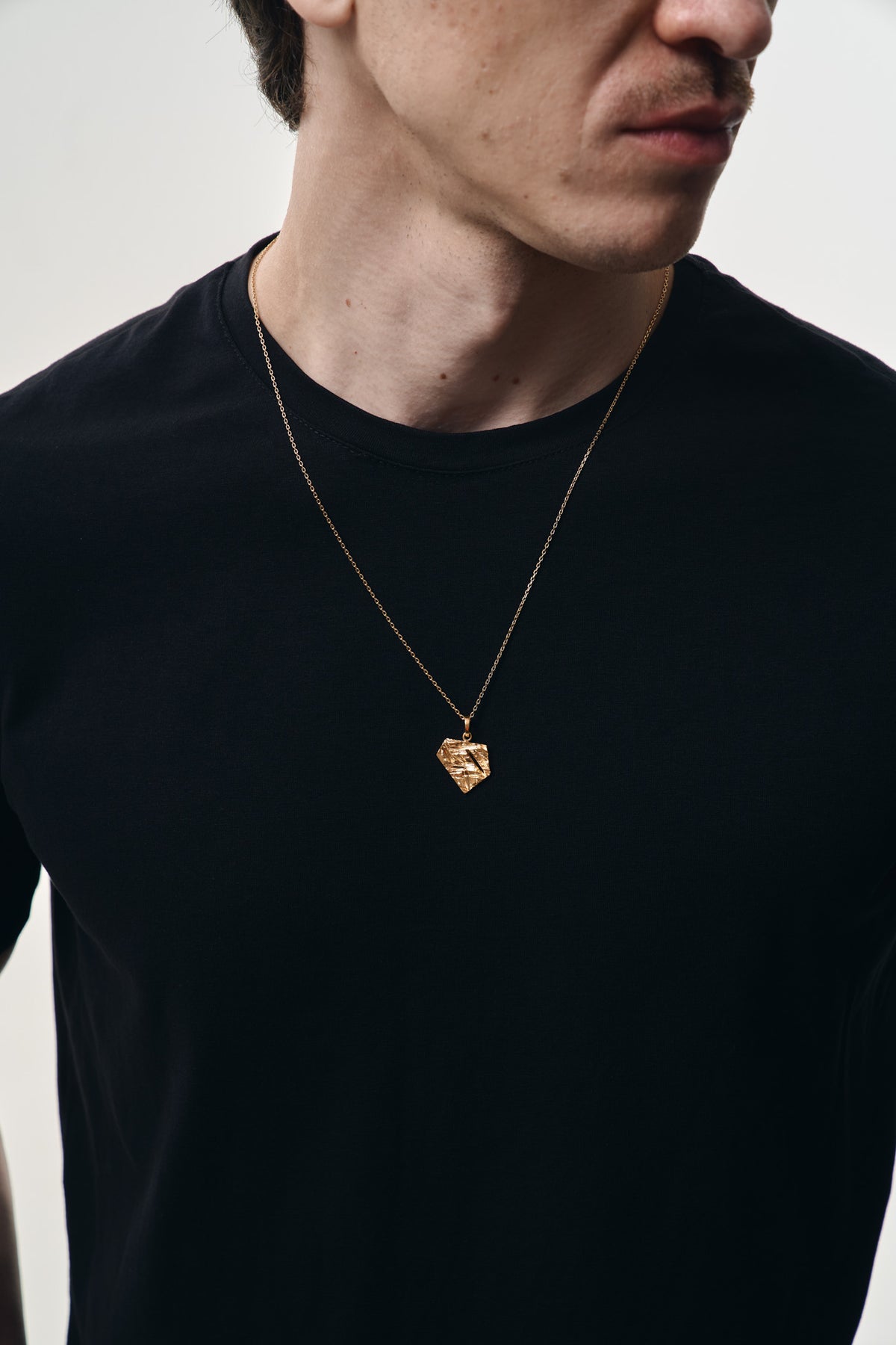 Pendant “Crushed Ice” (17×20 mm) with gilding