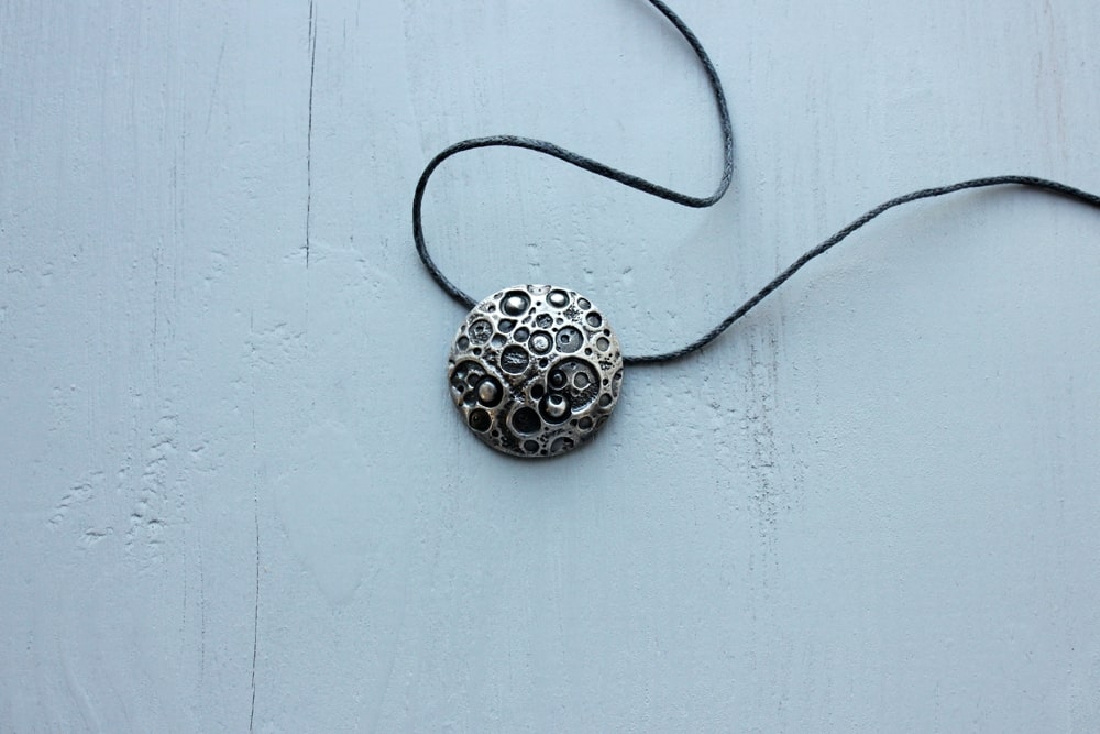 Pendant "Moon"