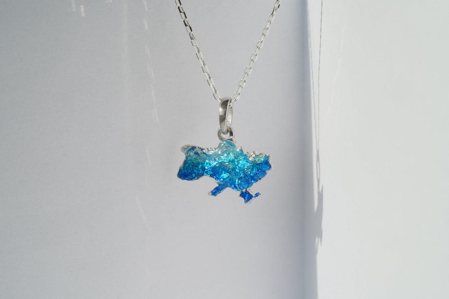 Pendant "United" textured with enamel