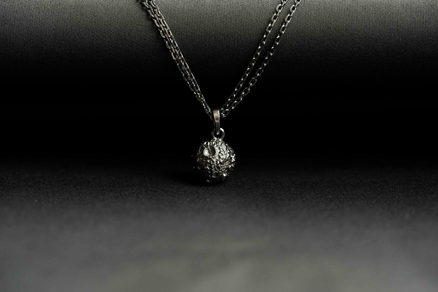 Pendant "Full moon" (9 mm)