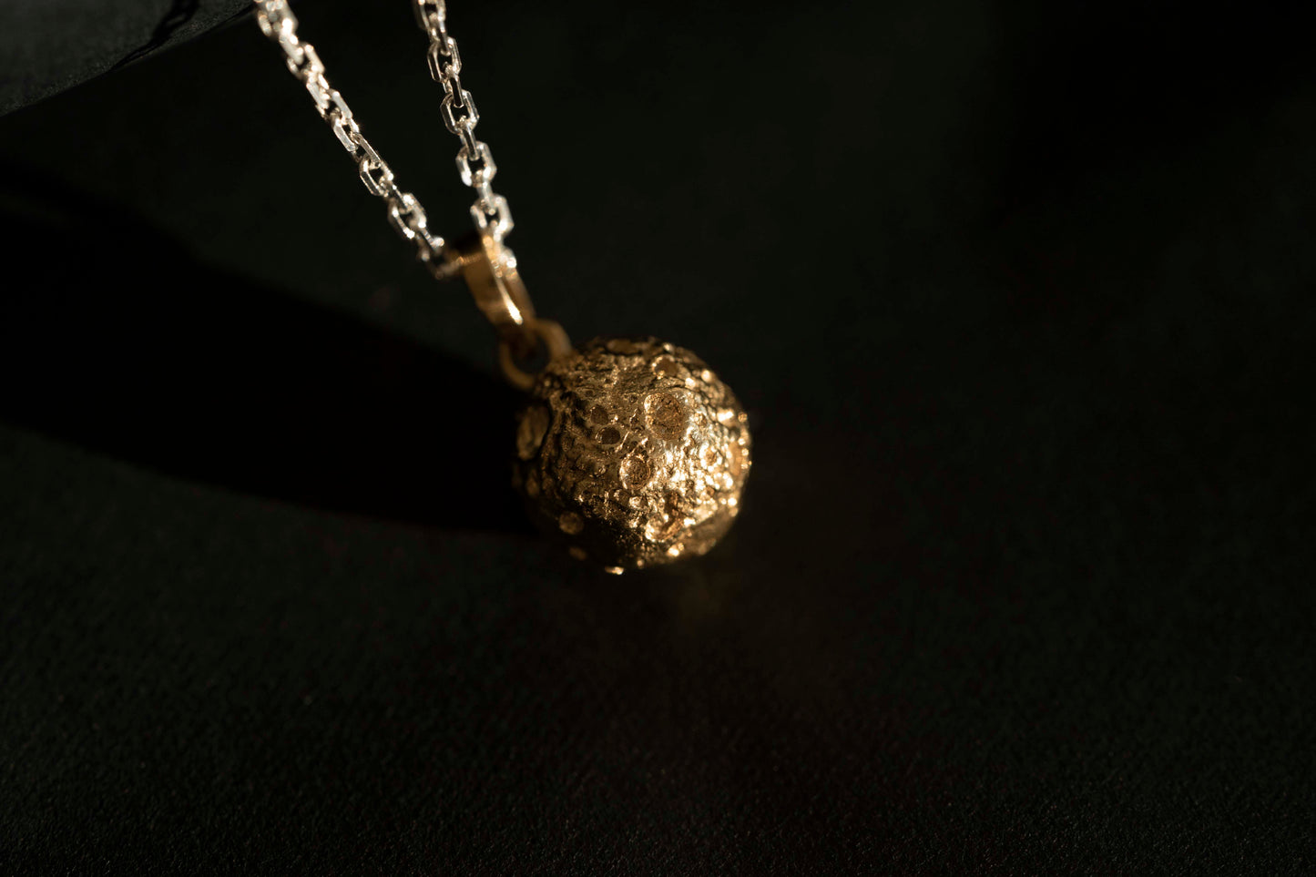 Pendant "Full moon" (9 mm)