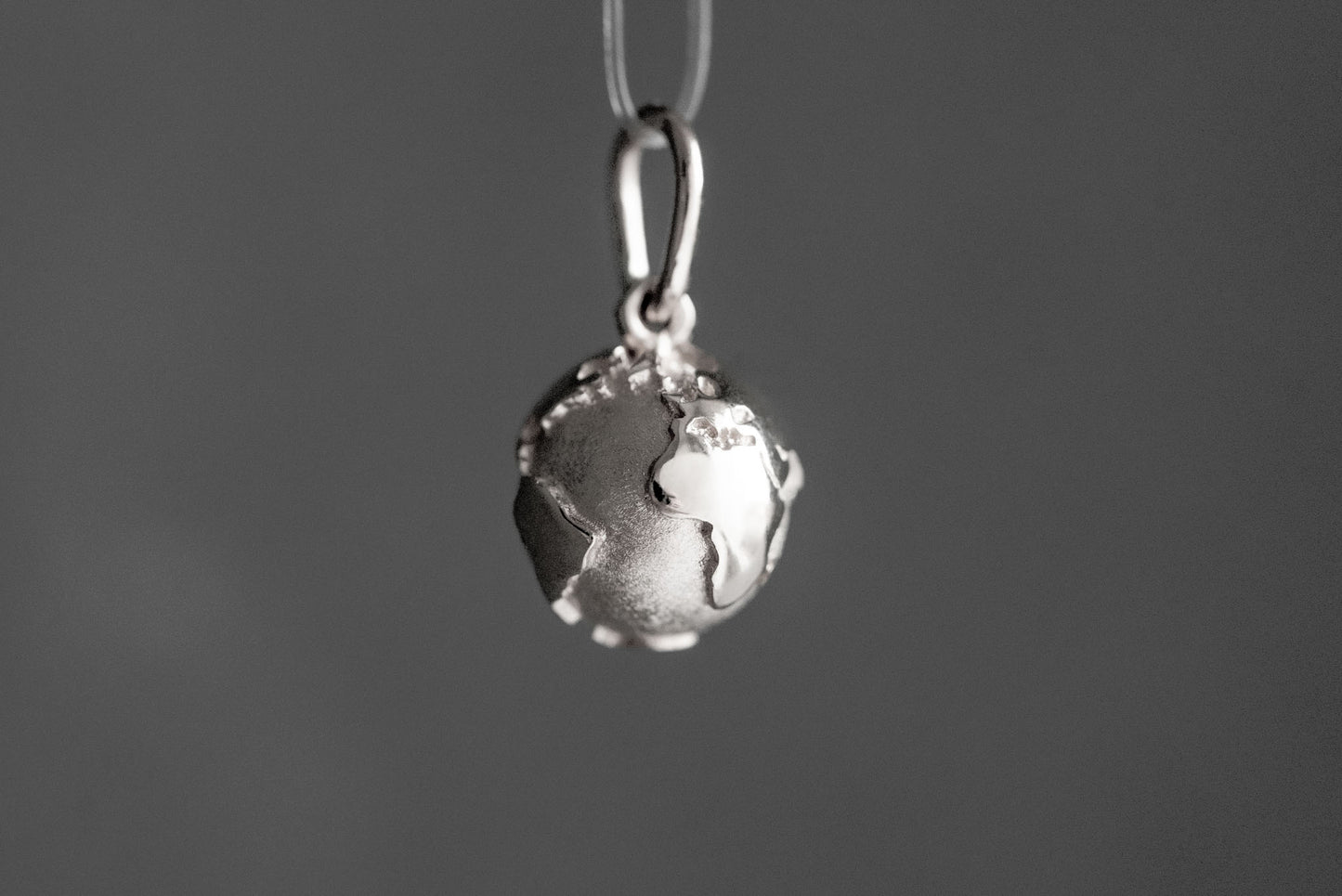 Pendant "Planet earth is my home" (10 mm)