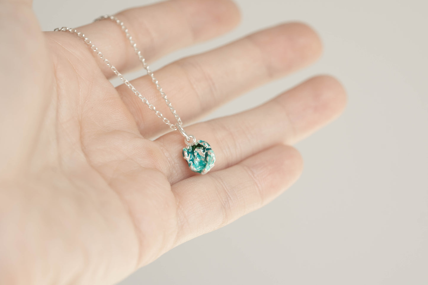 Pendant "Storm" emerald mini