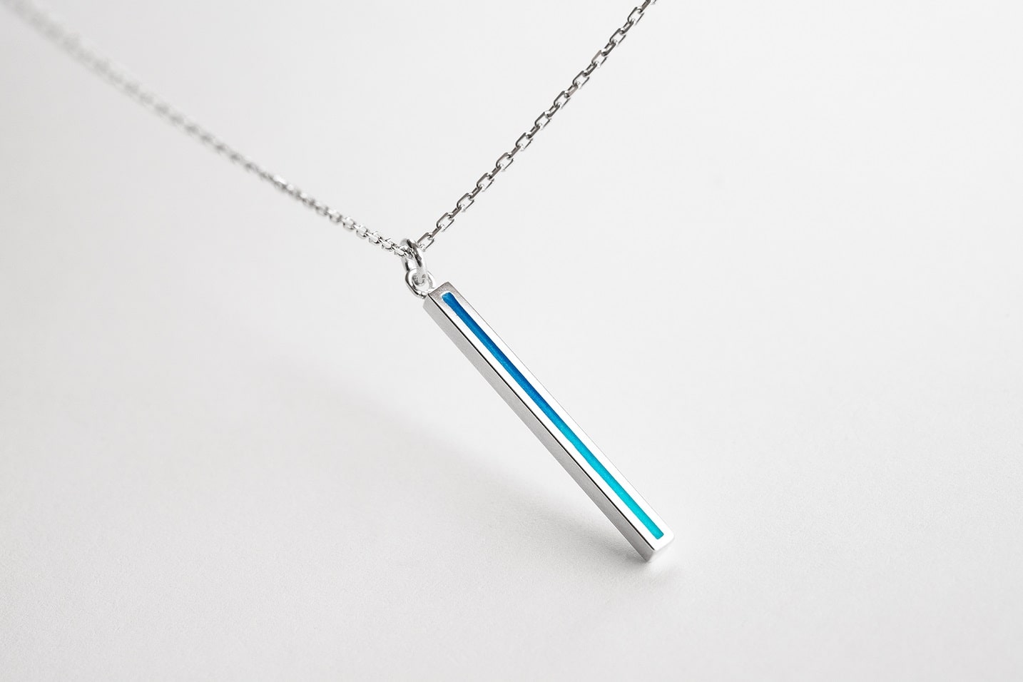 Pendant "Stripe" (31 mm) with enamel