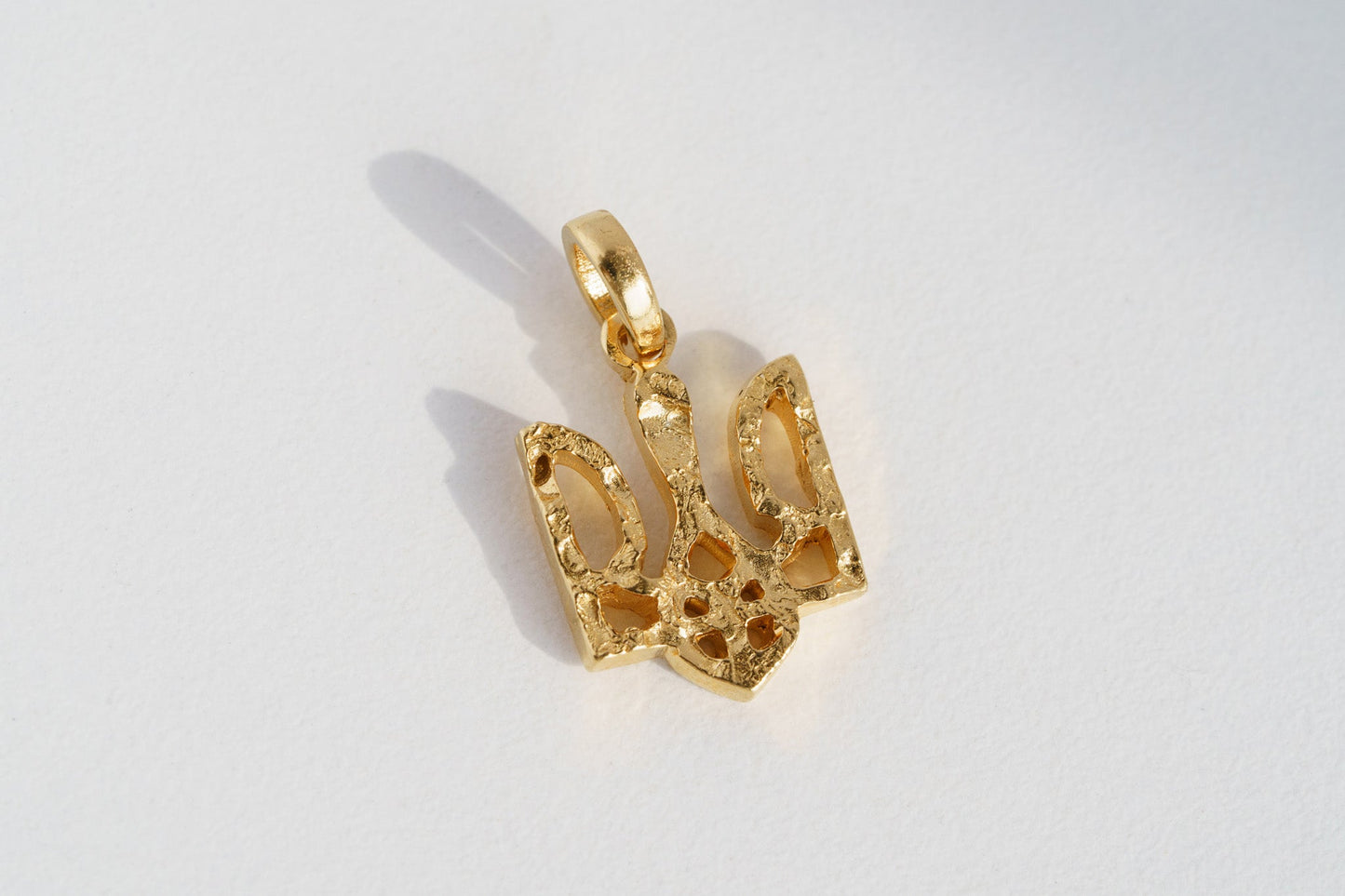 Pendant "Trident" texutured
