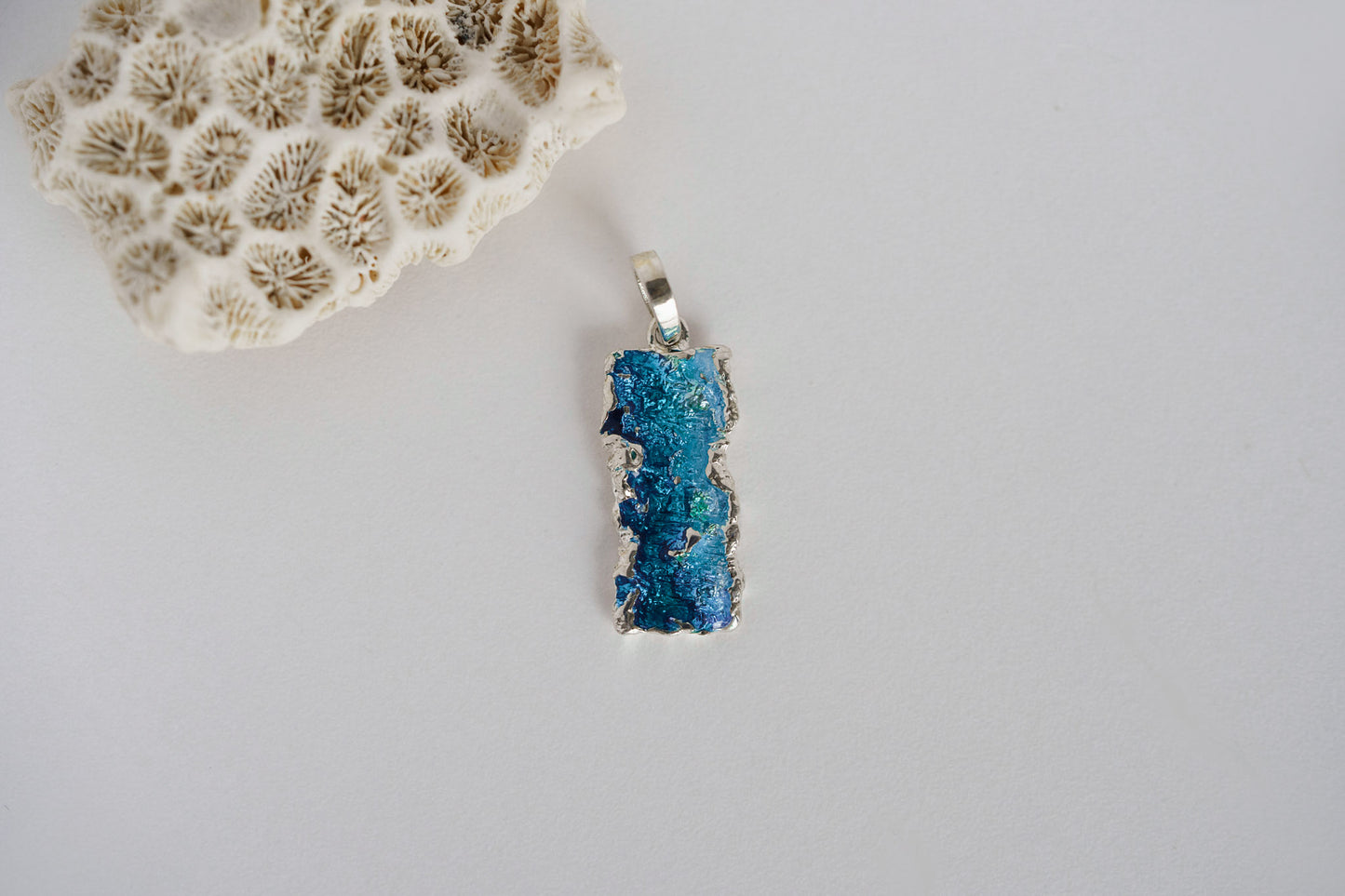 Pendant "Wave" (10x20 mm) blue