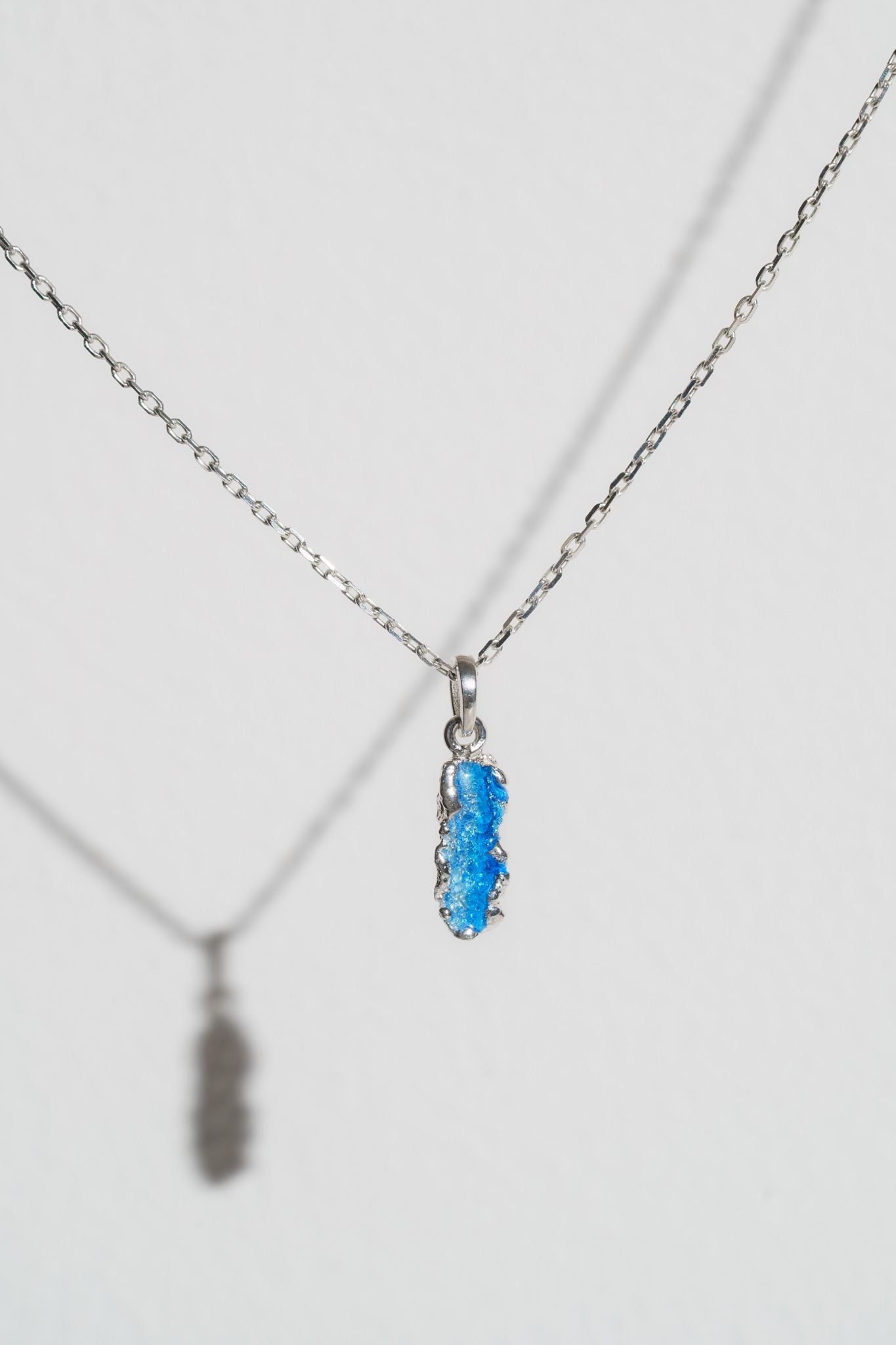 Pendant "Wave" (4x10 mm) blue