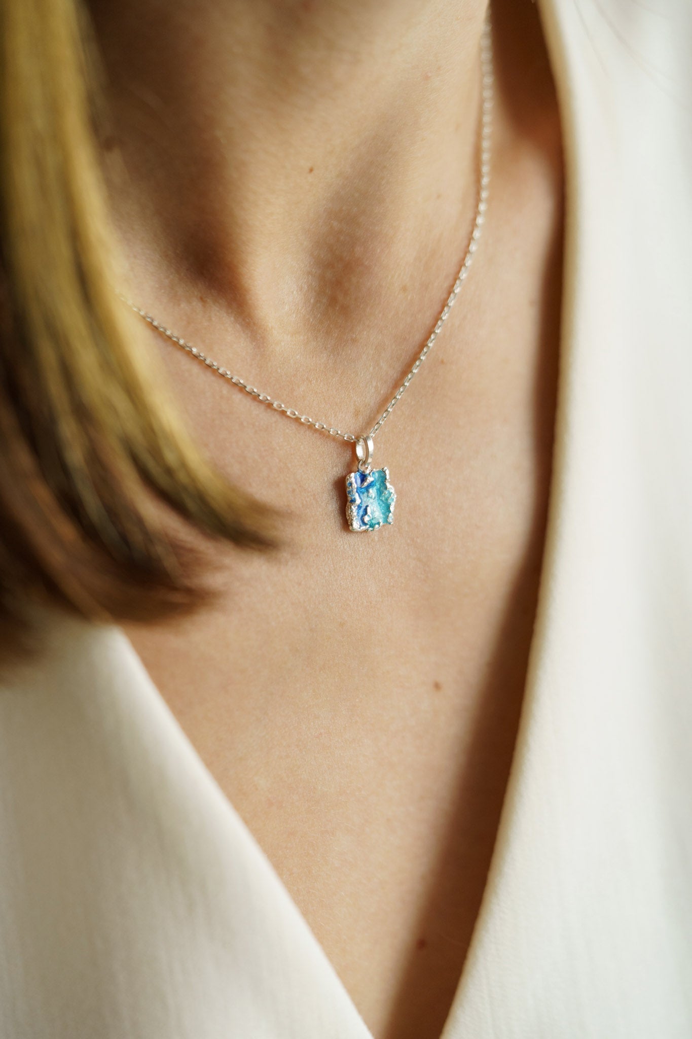 Pendant "Wave" blue (8х10 mm)