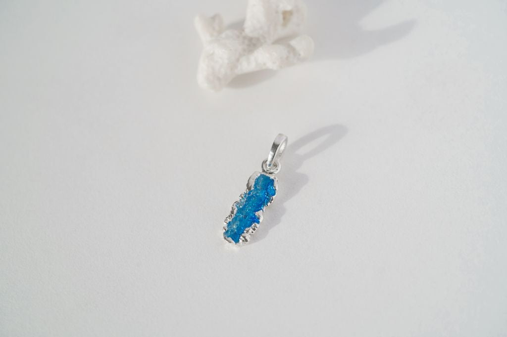 Pendant "Wave" (4x10 mm) blue