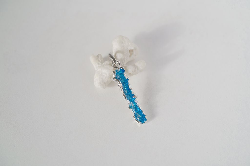 Pendant "Wave" (4x20 mm) blue