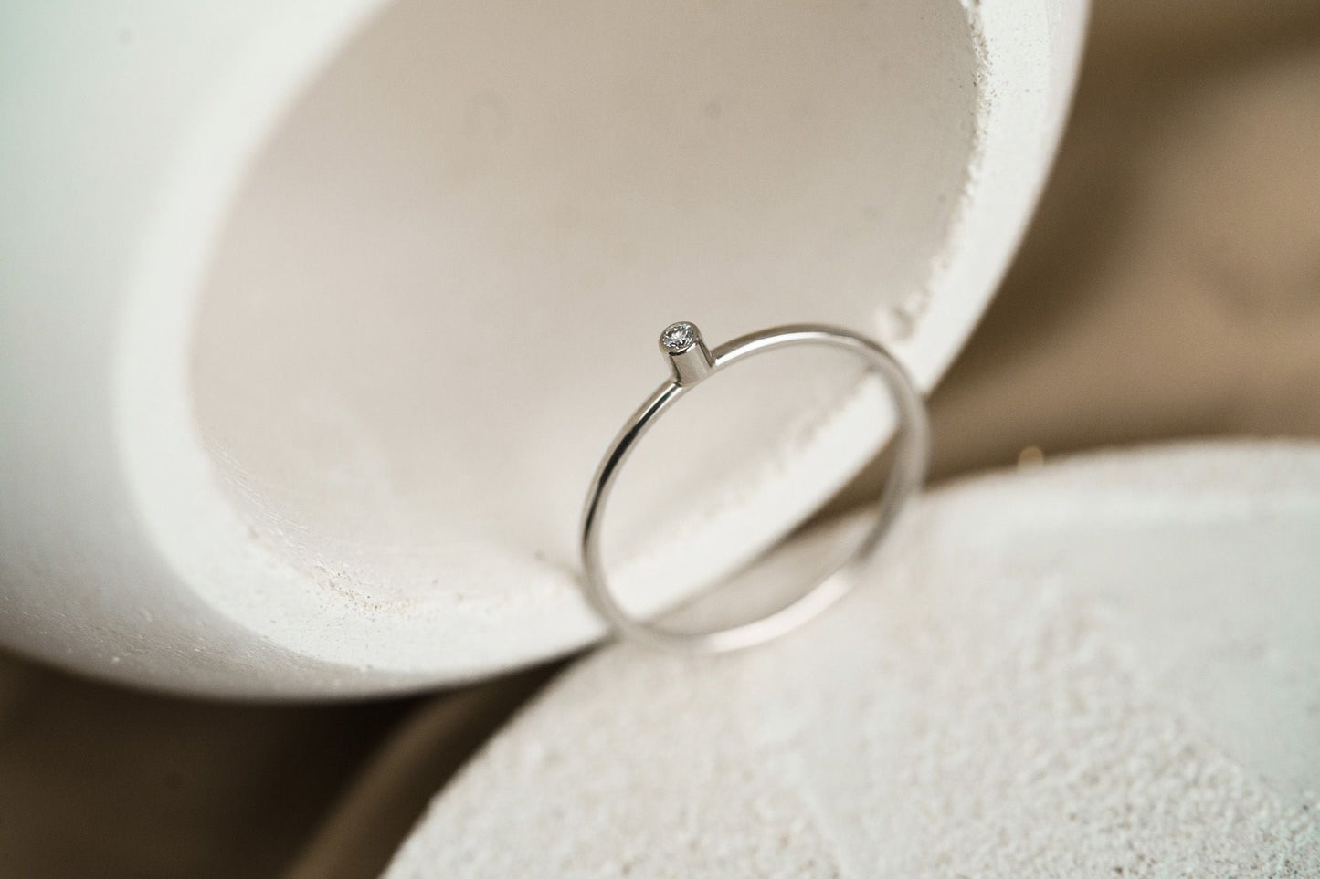 Ring "Accent" (1.75 mm gemstone)
