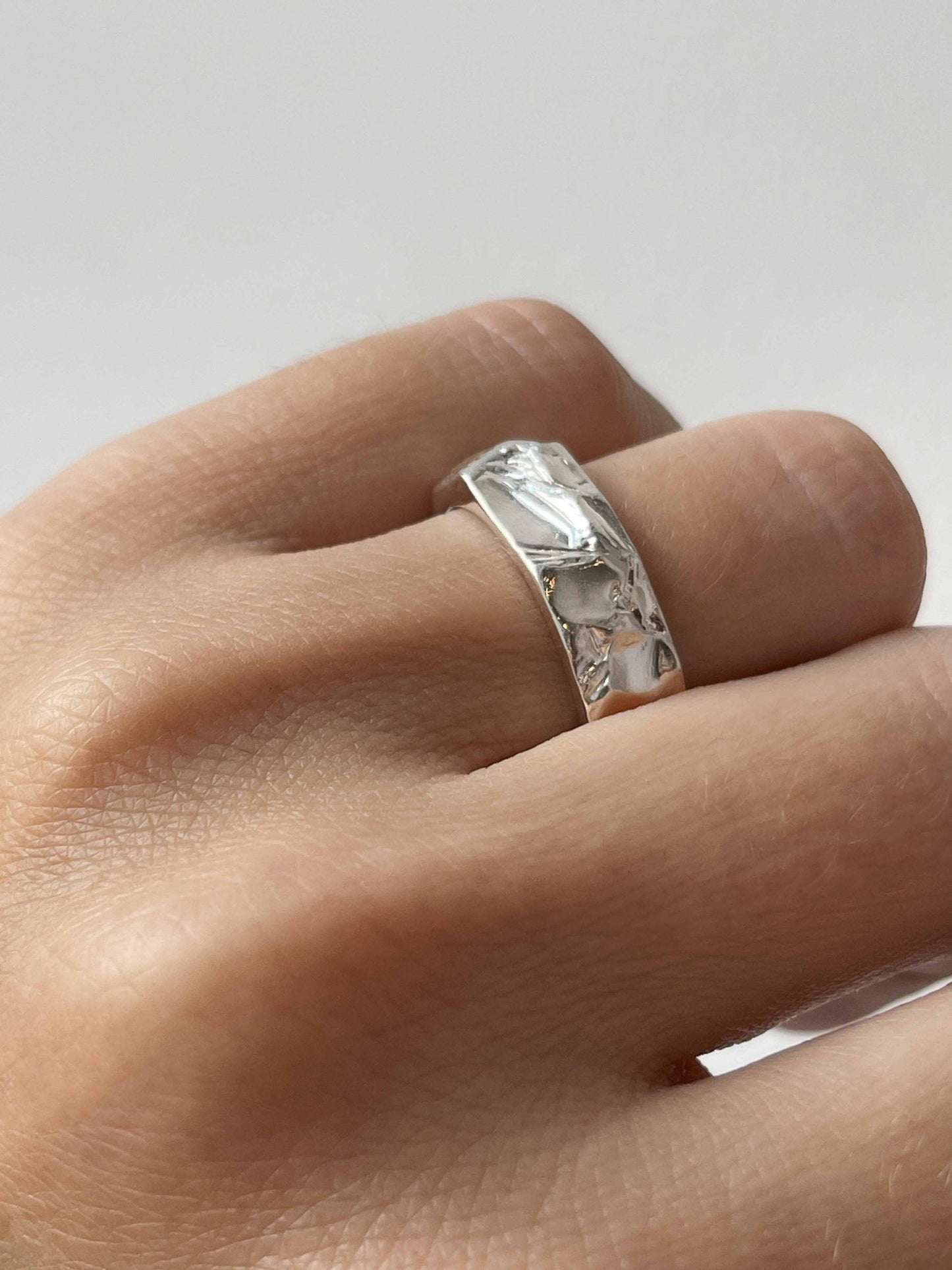 Ring "Anthracite" light (6 mm)