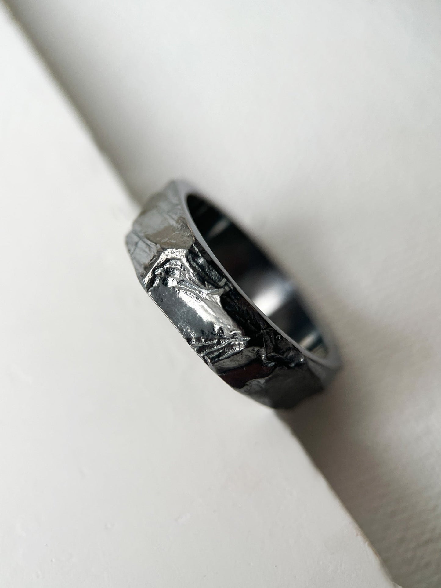 Ring "Anthracite" blackened (6 mm)
