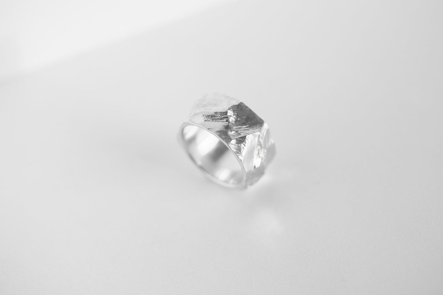 Ring "Anthracite" light (10 mm)