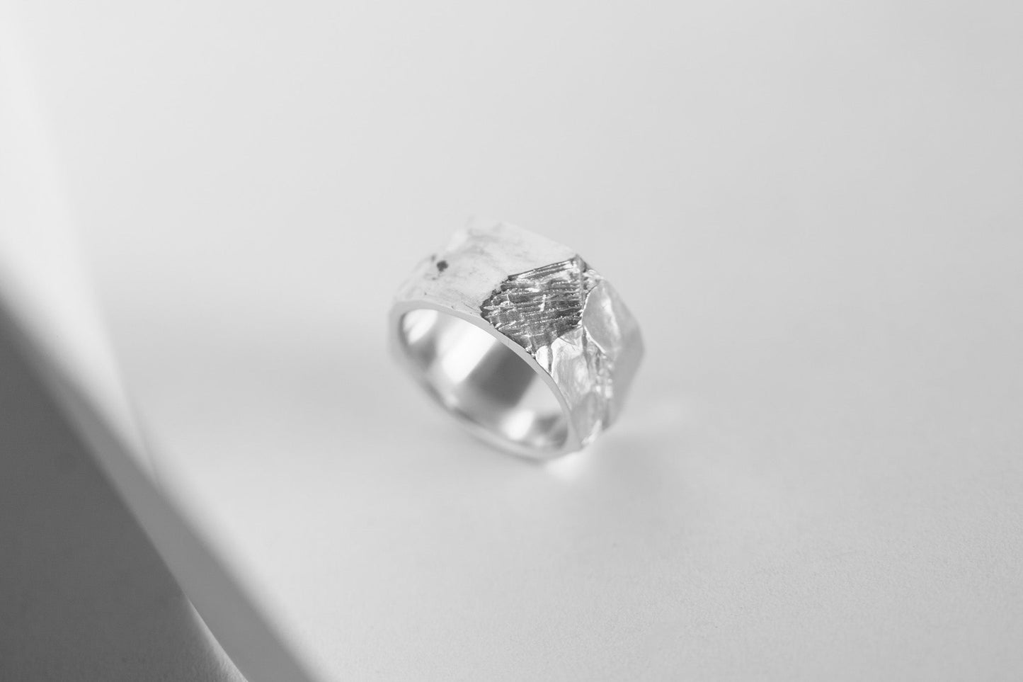 Ring "Anthracite" light (10 mm)