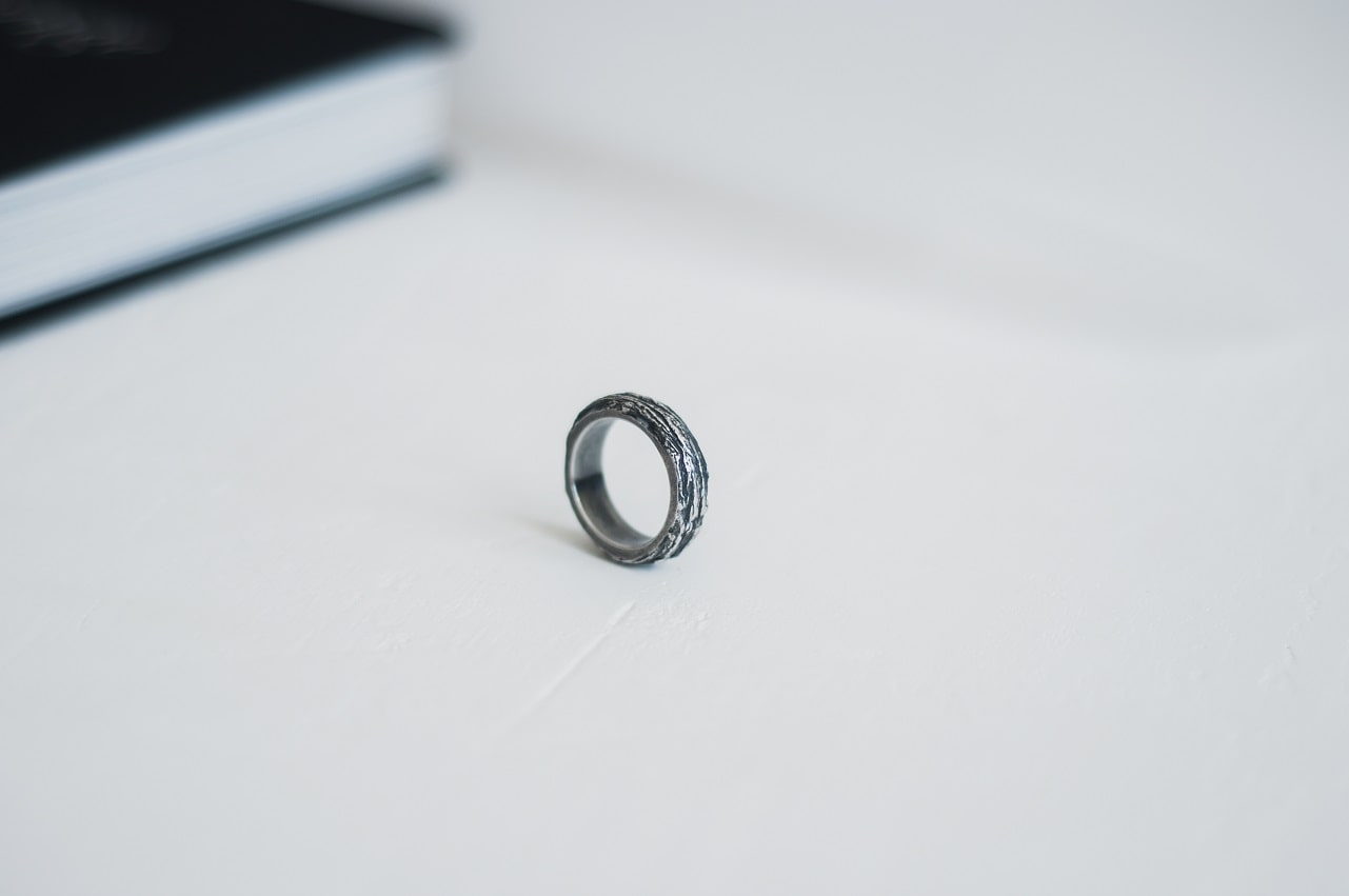 Ring "Beech bark" blackened