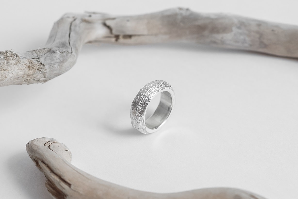 Ring "Beech bark" light