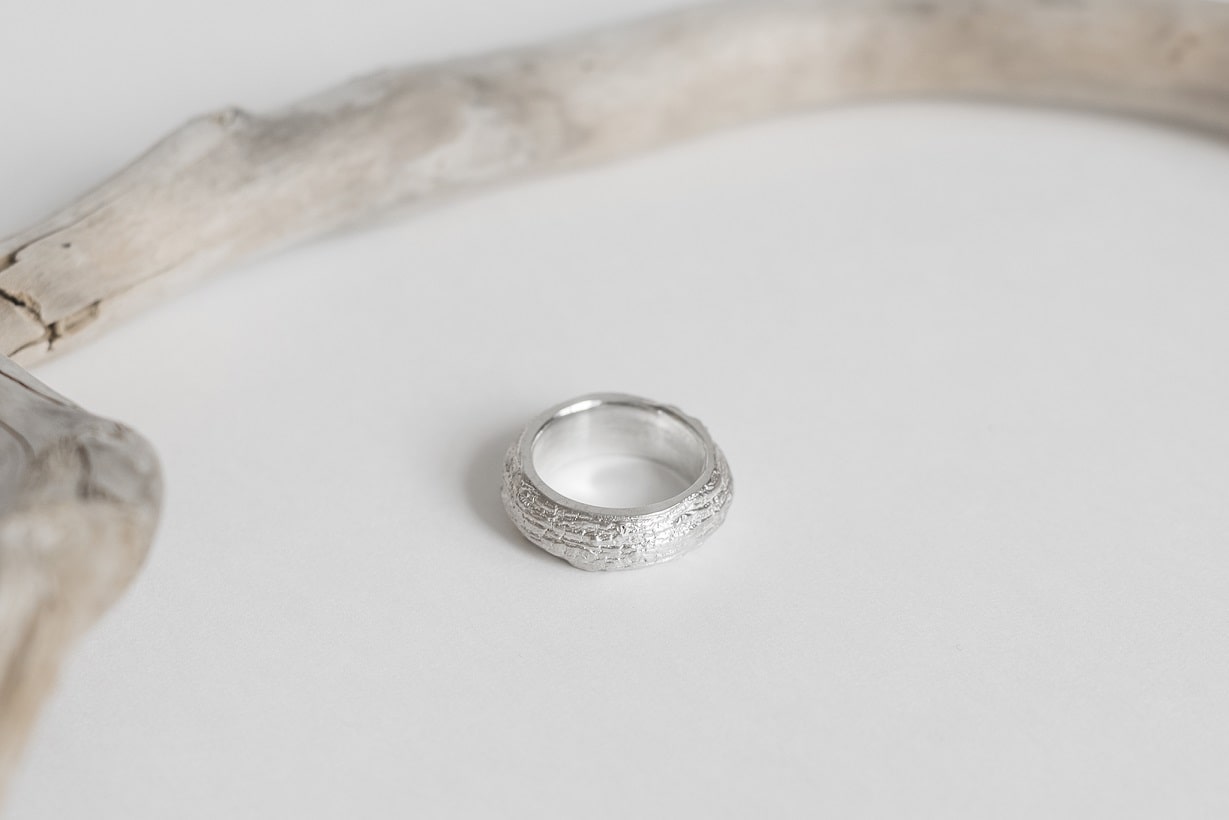 Ring "Beech bark" light