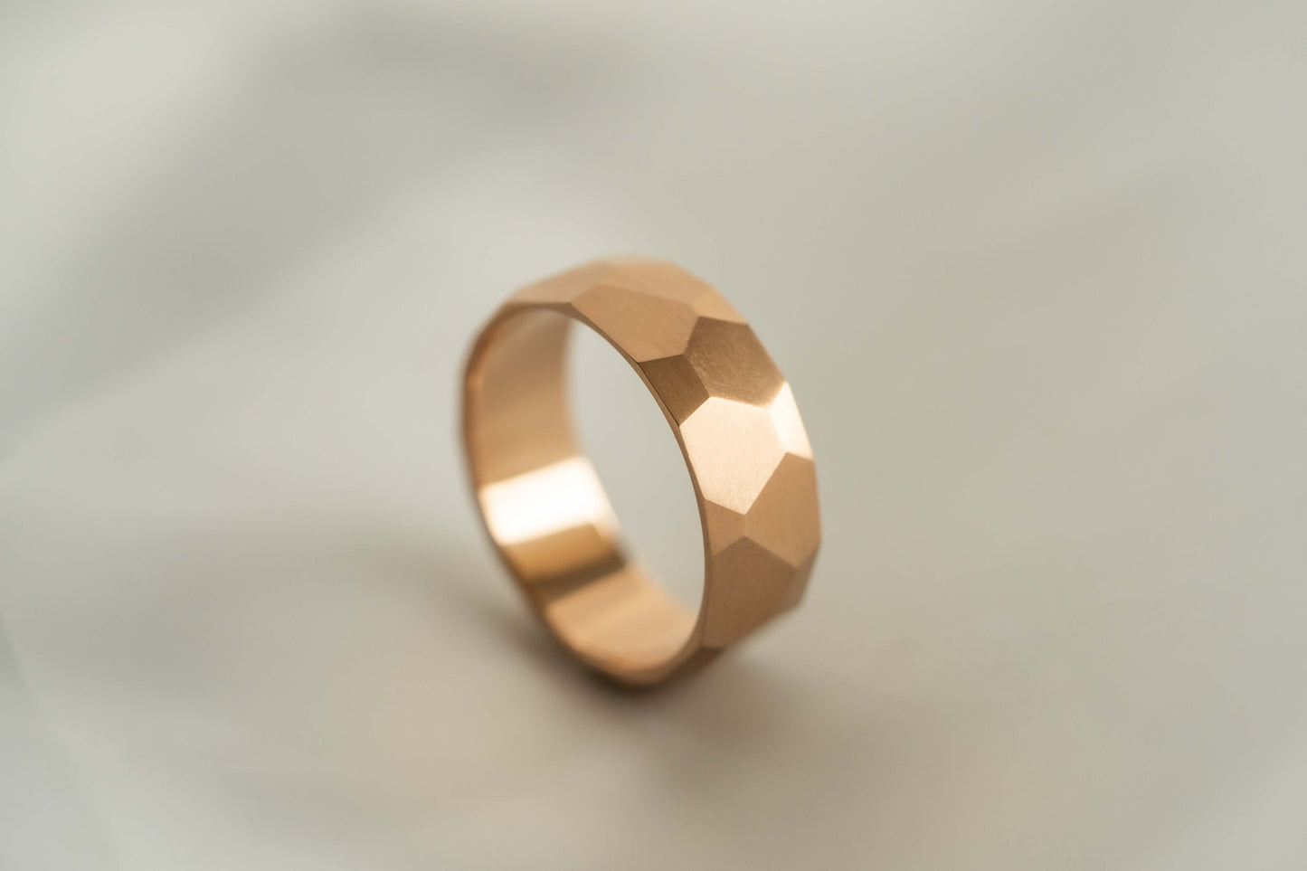 Ring "Large facets" (8 mm)