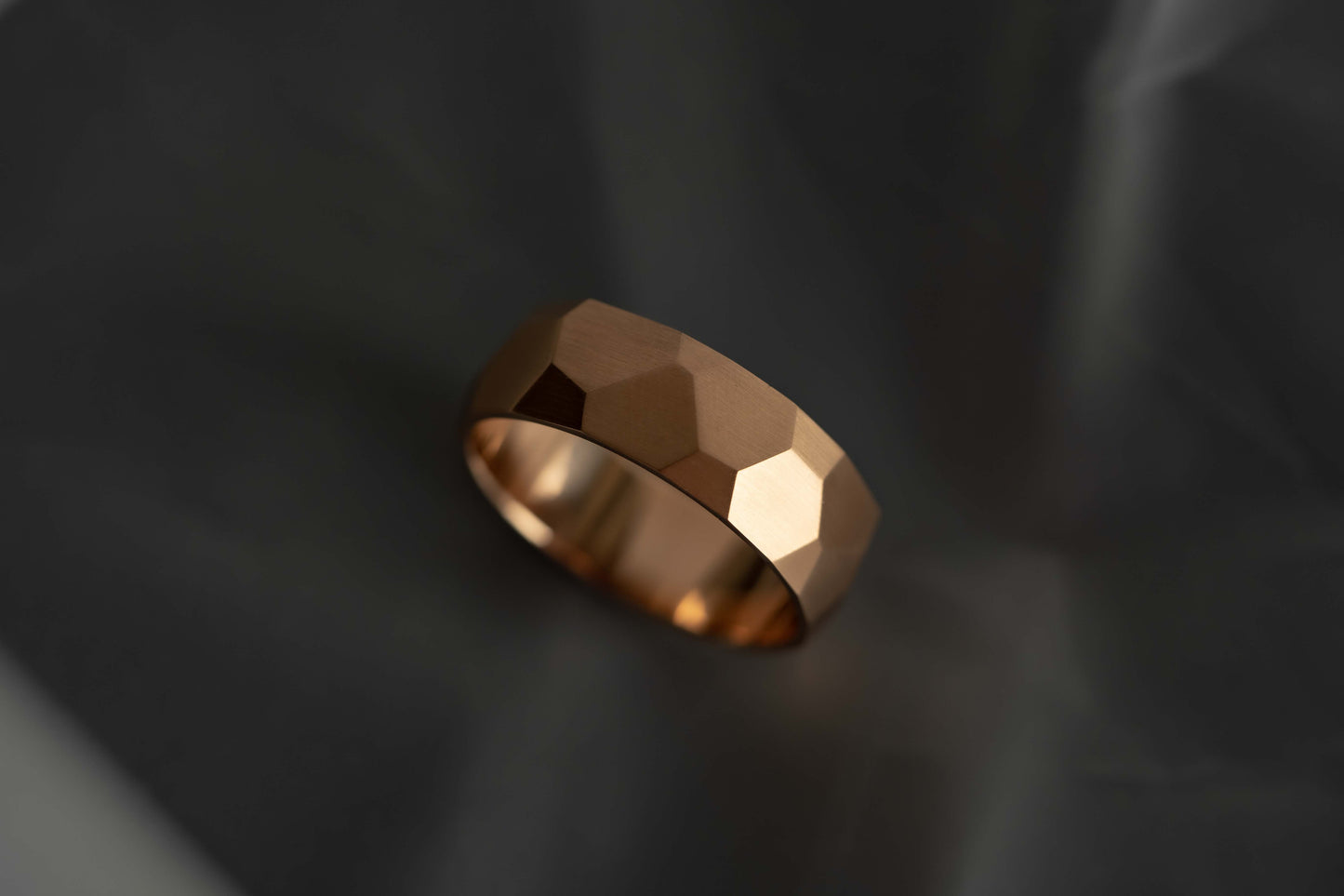 Ring "Large facets" (8 mm)