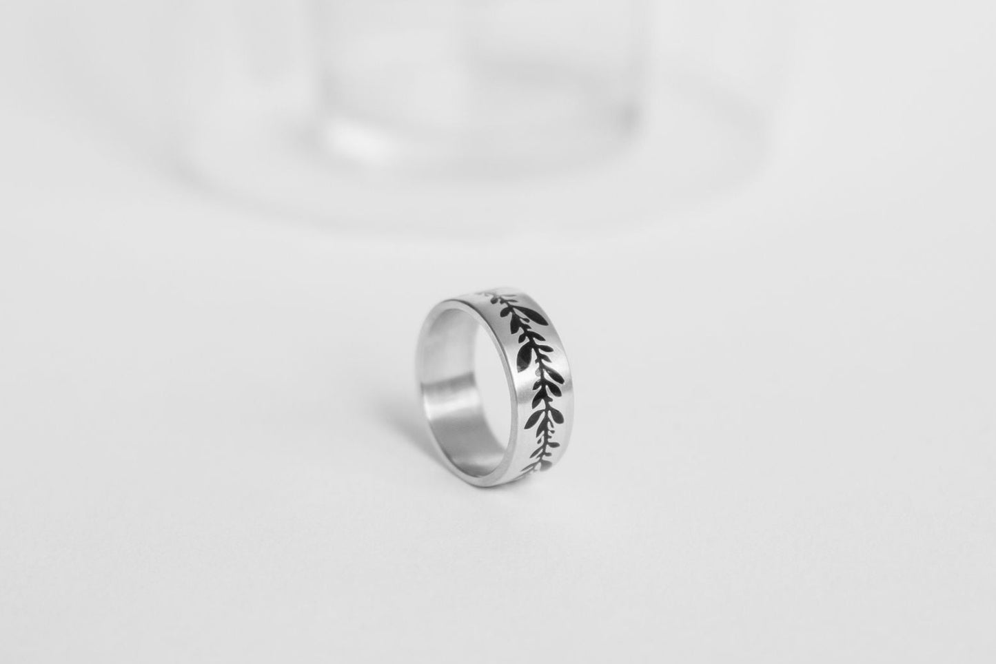 Ring "Branch" (7 mm) with black enamel