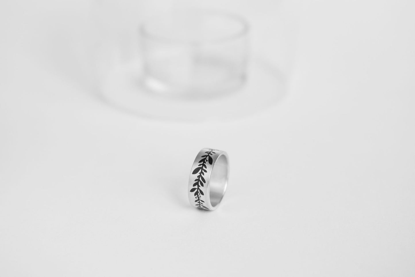 Ring "Branch" (7 mm) with black enamel