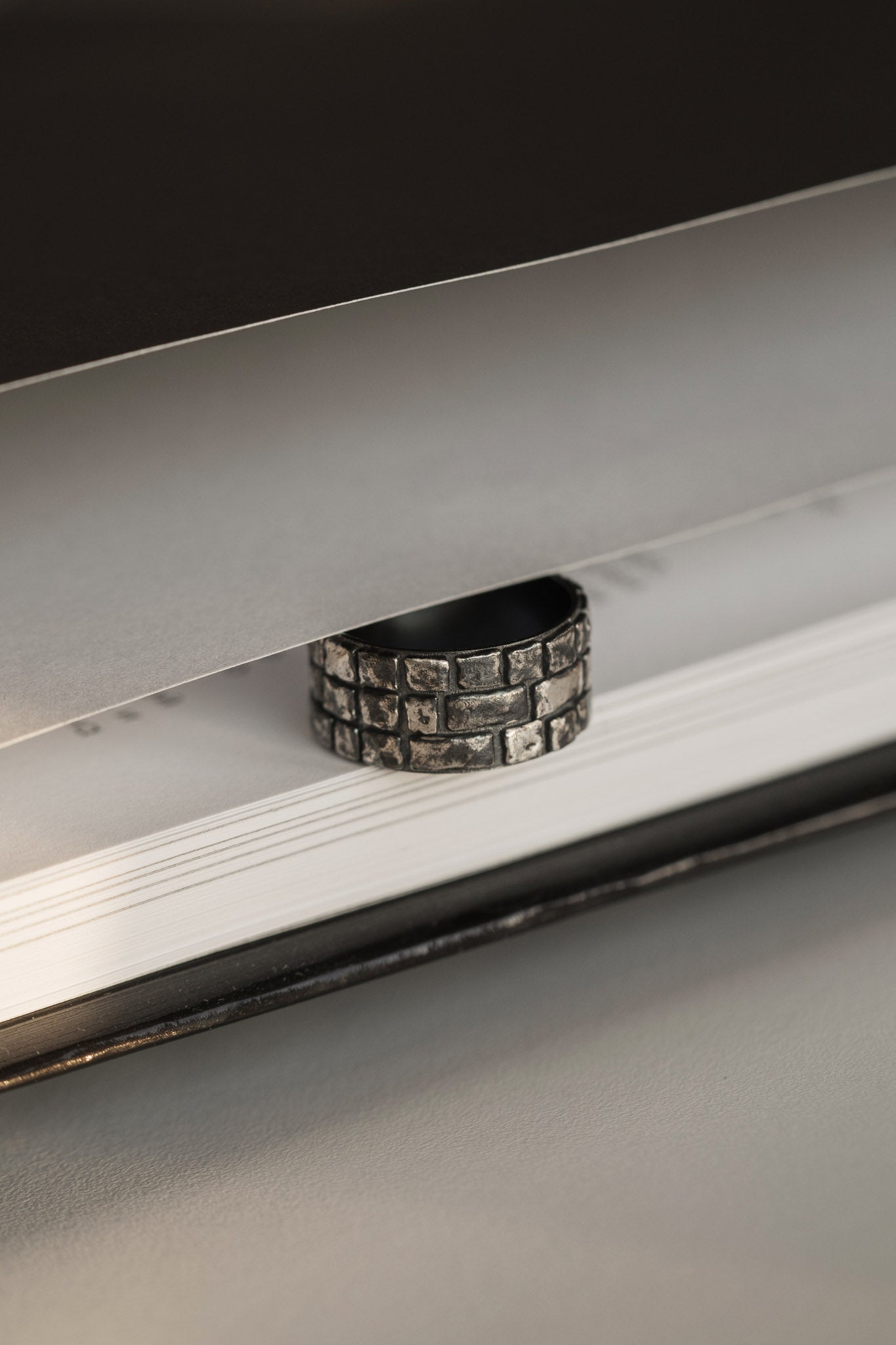 Ring "Cobblestone" blackened (10 mm)