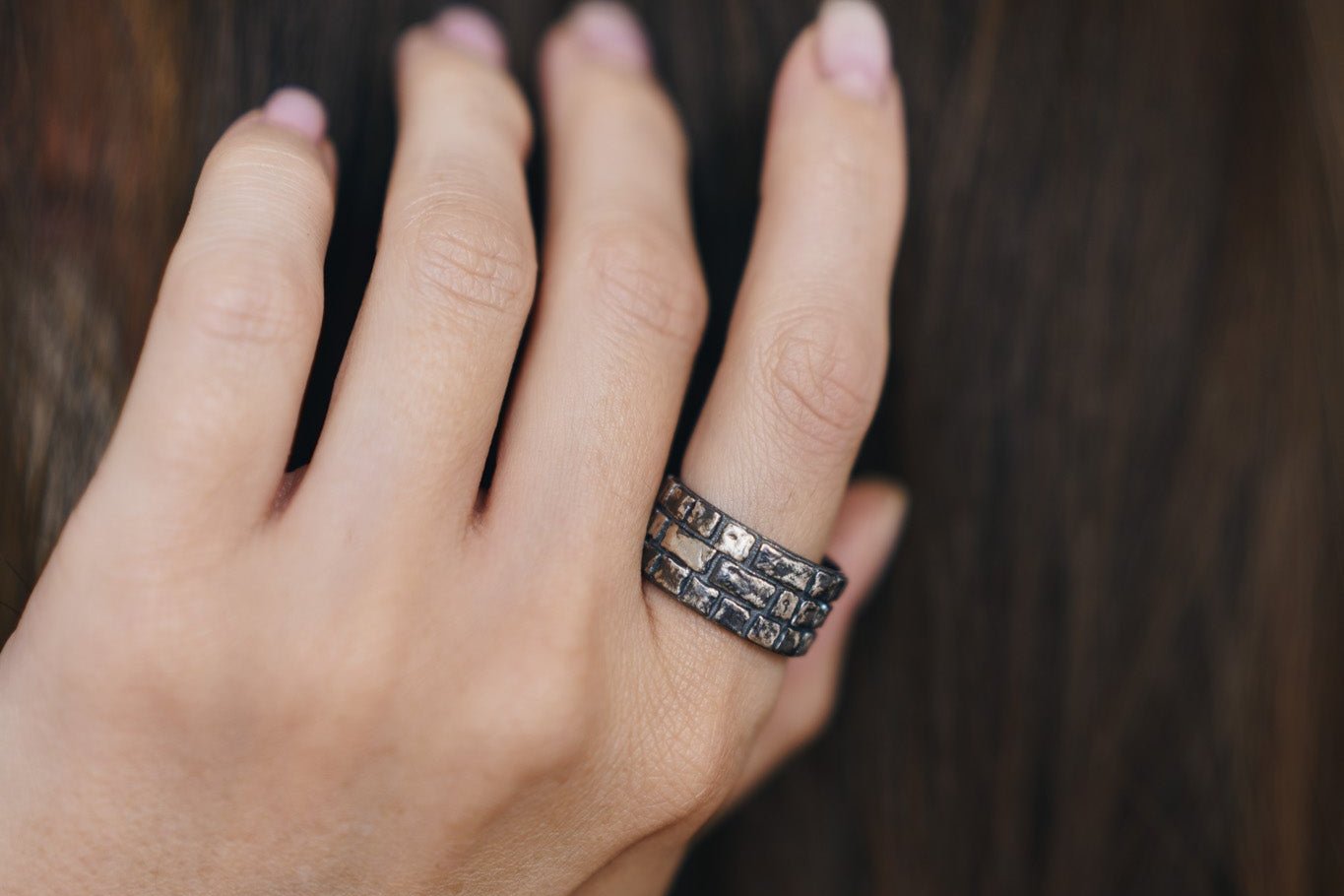 Ring "Cobblestone" blackened (10 mm)