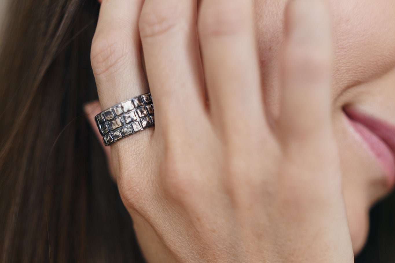 Ring "Cobblestone" blackened (10 mm)