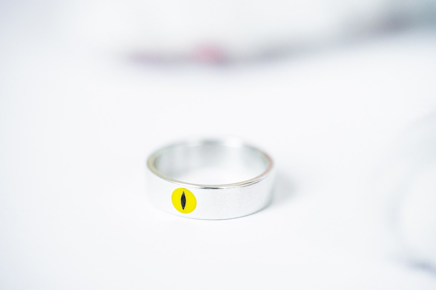 Ring "Cat’s Eye" (5 mm) with Enamel