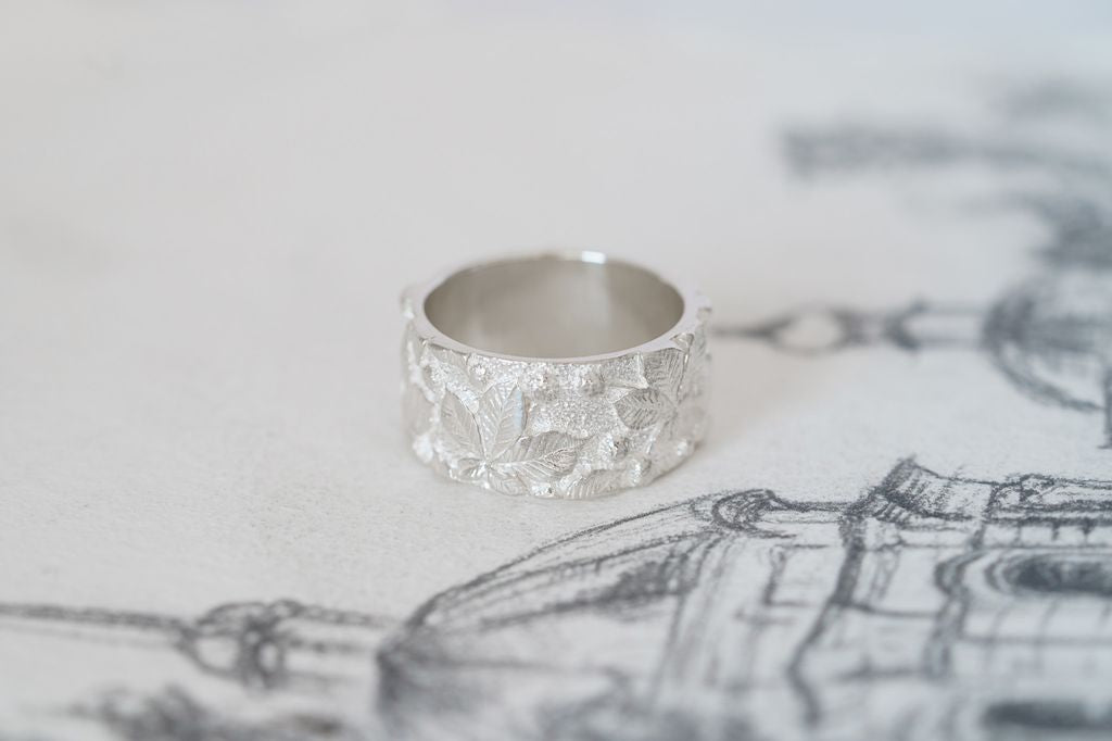 Ring "Chestnuts" light (10 mm)