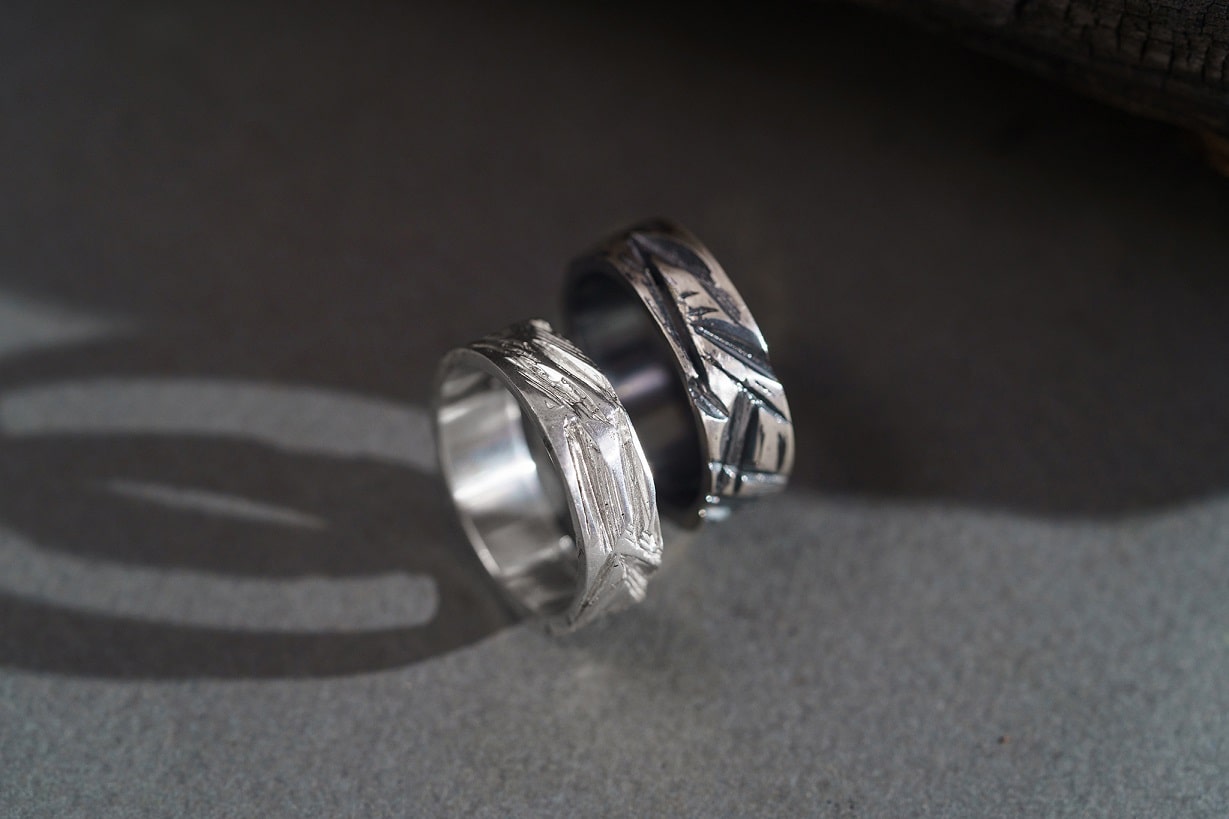 Ring "Crushed ice" blackened (5 mm)