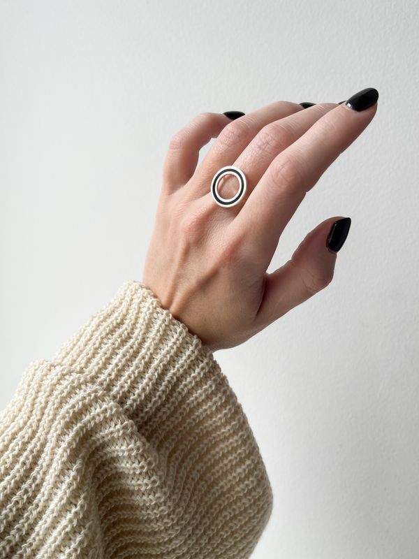 Ring "Cyclicity" with black enamel