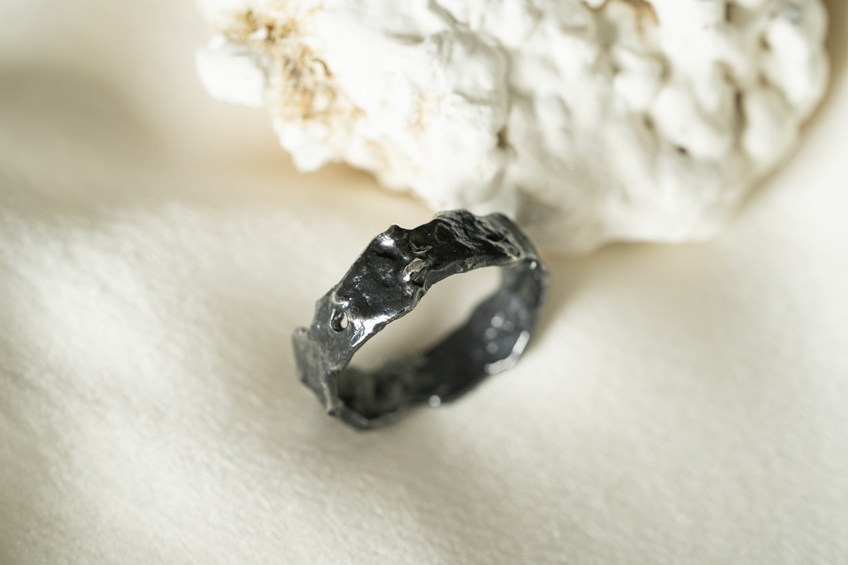 Ring "Dark asteroid" (6 mm)