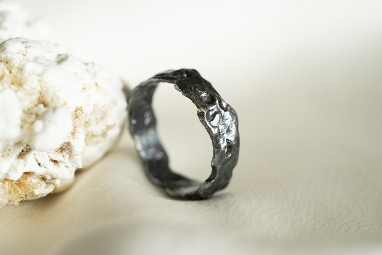 Ring "Dark asteroid" (6 mm)