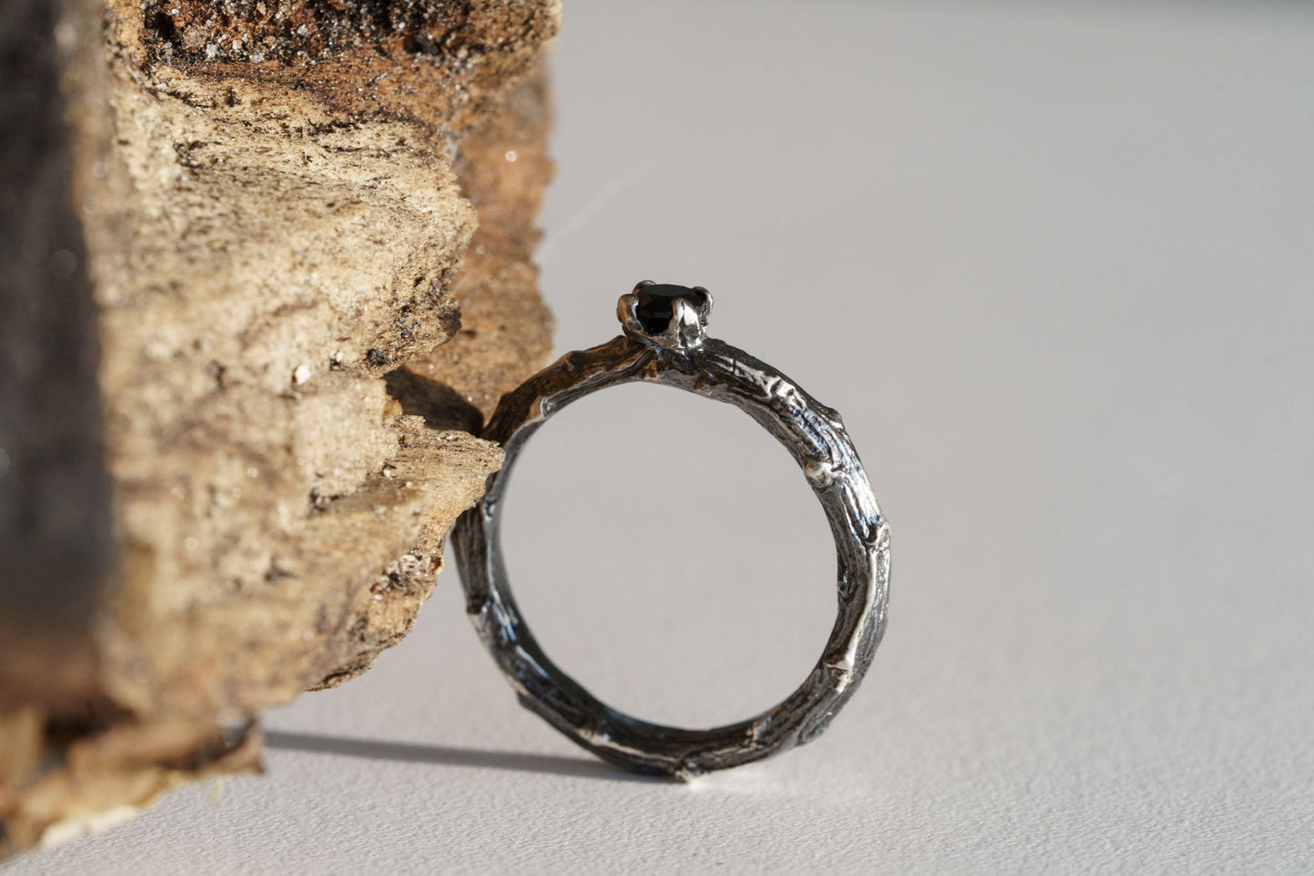 Ring "Dark vine" (gemstone 3,5 mm)