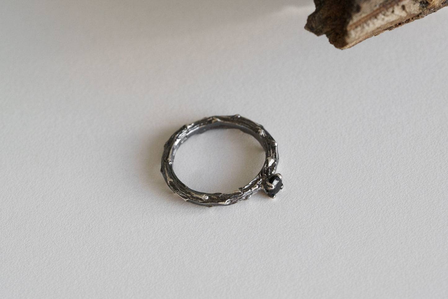Ring "Dark vine" (gemstone 3,5 mm)