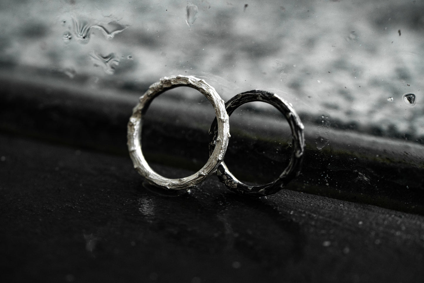 Wedding ring "Dark Vine"