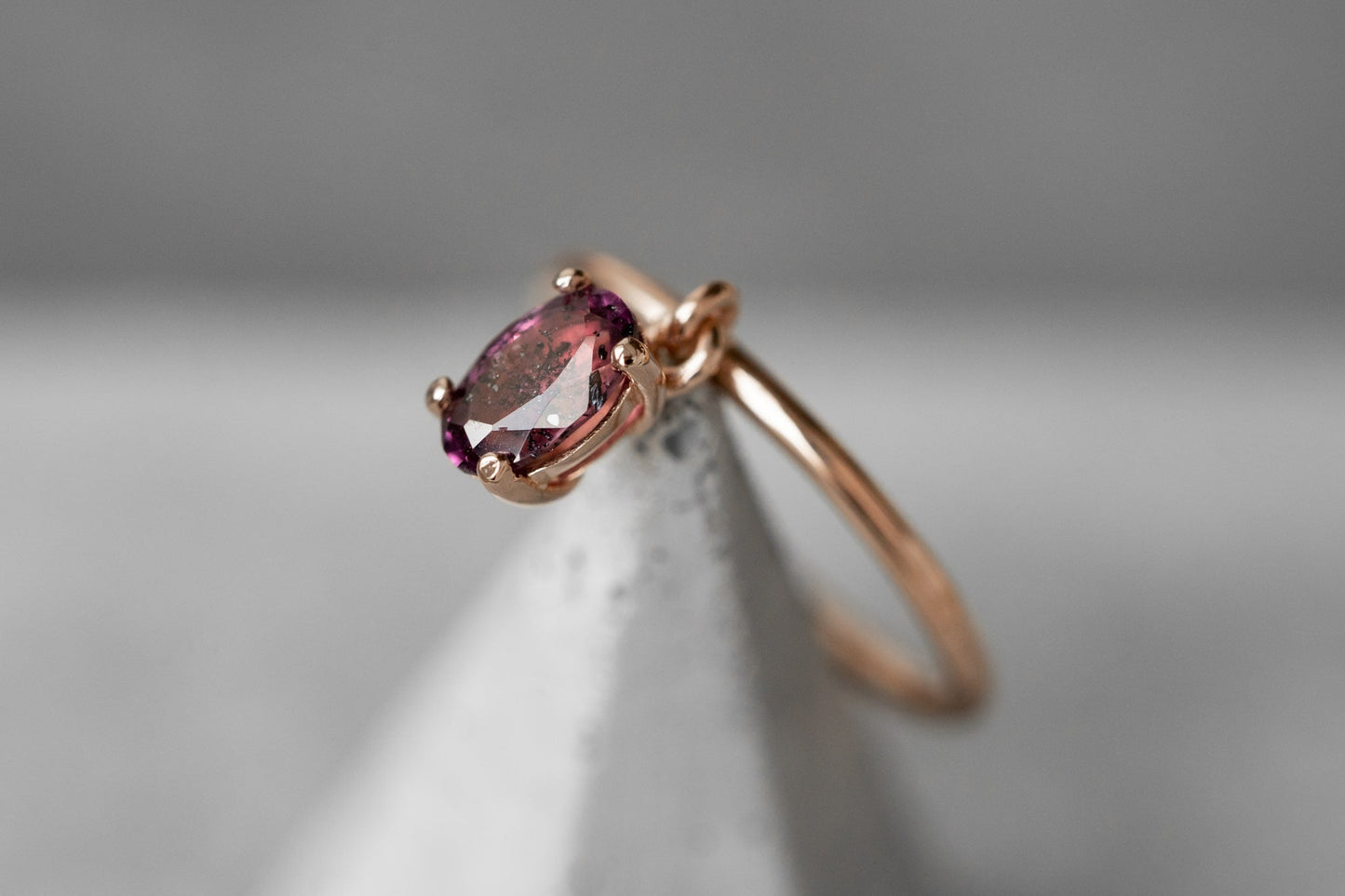 Ring "Elegance" (gemstone 4*6 mm)